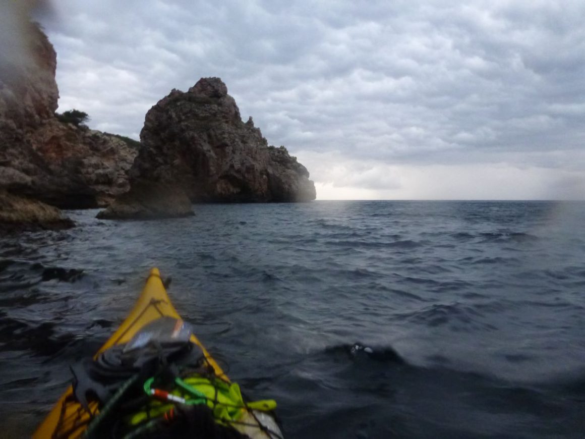 L'estartit a Cala Montgó, temporal